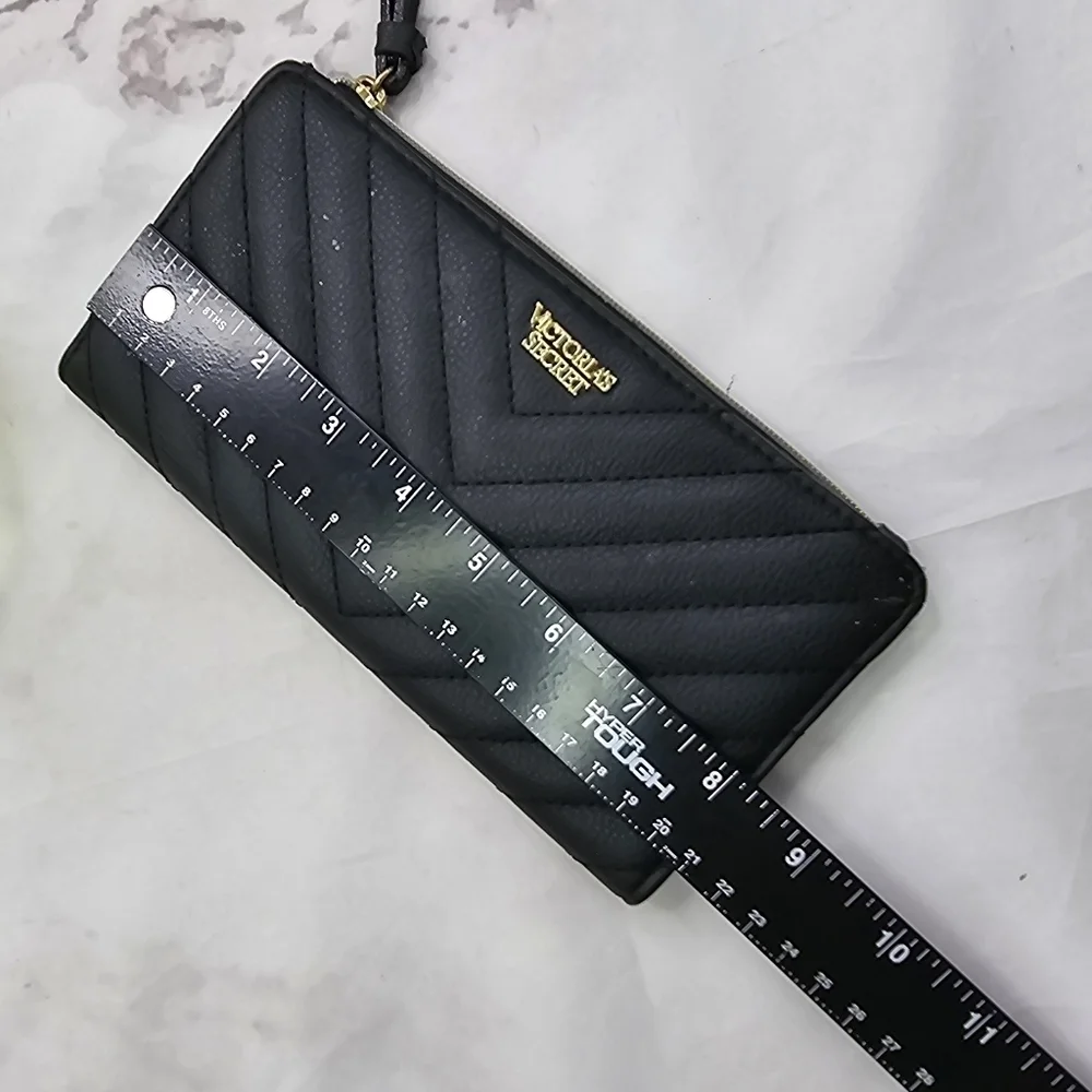 Victorias Secret Wallet Black Faux Leather Quilted Chevron Bifold Snap Zip Coin